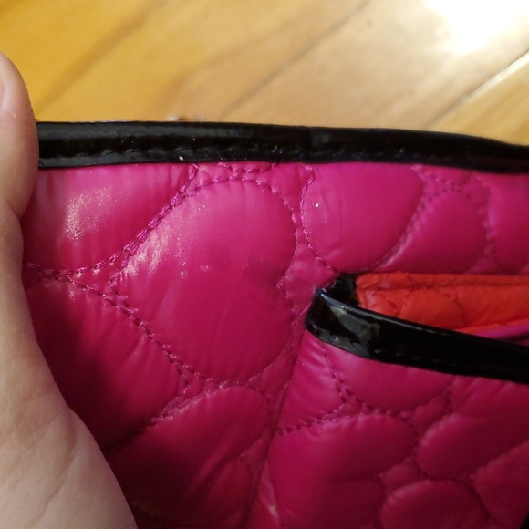 NWOT Betsey Johnson hot pink, red & black quilted hearts crossbody bag. - Picture 16 of 16